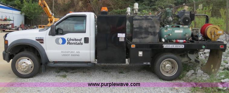 image for item B4946 2008 Ford F550 service truck
