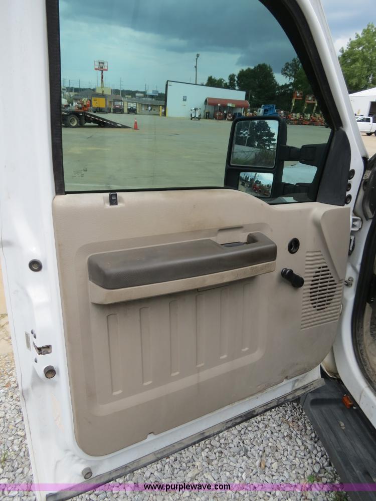 image for item B4946 2008 Ford F550 service truck