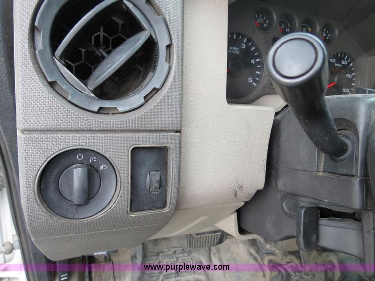 image for item B4946 2008 Ford F550 service truck