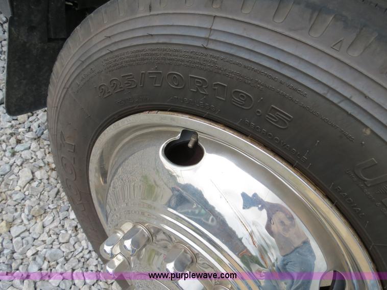 image for item B4946 2008 Ford F550 service truck