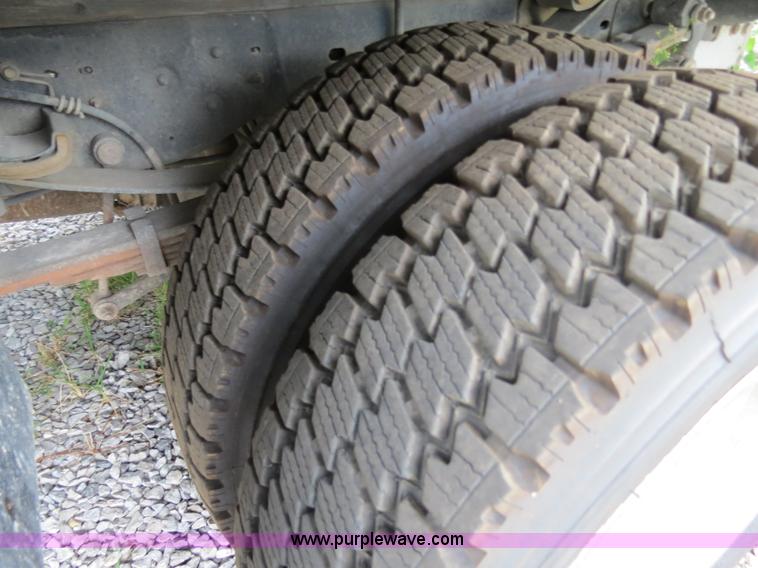 image for item B4946 2008 Ford F550 service truck