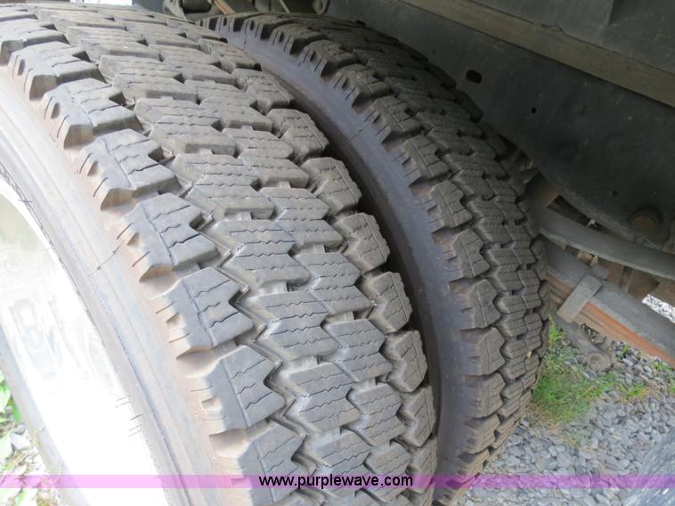 image for item B4946 2008 Ford F550 service truck