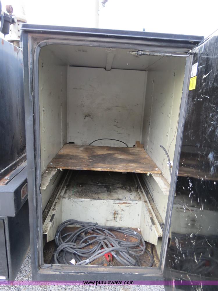 image for item B4946 2008 Ford F550 service truck