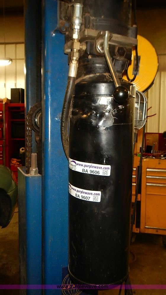 image for item BA9606 Grand Car lift