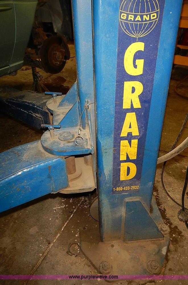 image for item BA9607 Grand Car lift