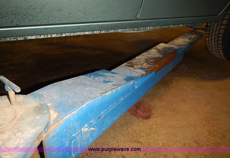 image for item BA9607 Grand Car lift