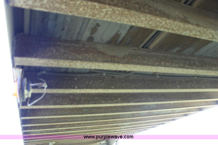 image for item F3297 1988 Fruehauf dry van trailer