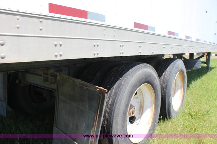 image for item F3297 1988 Fruehauf dry van trailer