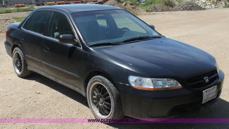 image for item F3320 1998 Honda Accord LX