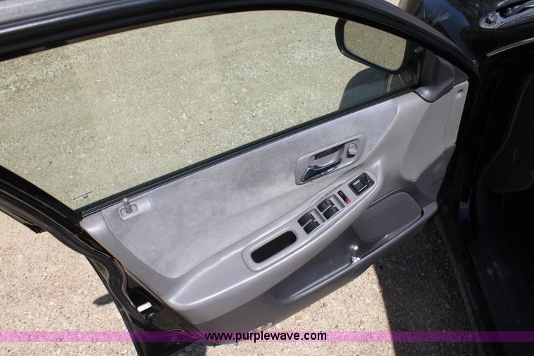 image for item F3320 1998 Honda Accord LX