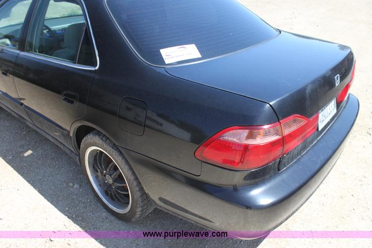 image for item F3320 1998 Honda Accord LX