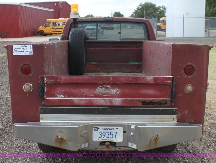 image for item F3340 1990 Ford F250 Lariat utility truck