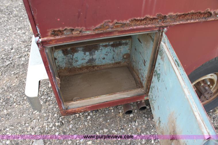 image for item F3340 1990 Ford F250 Lariat utility truck