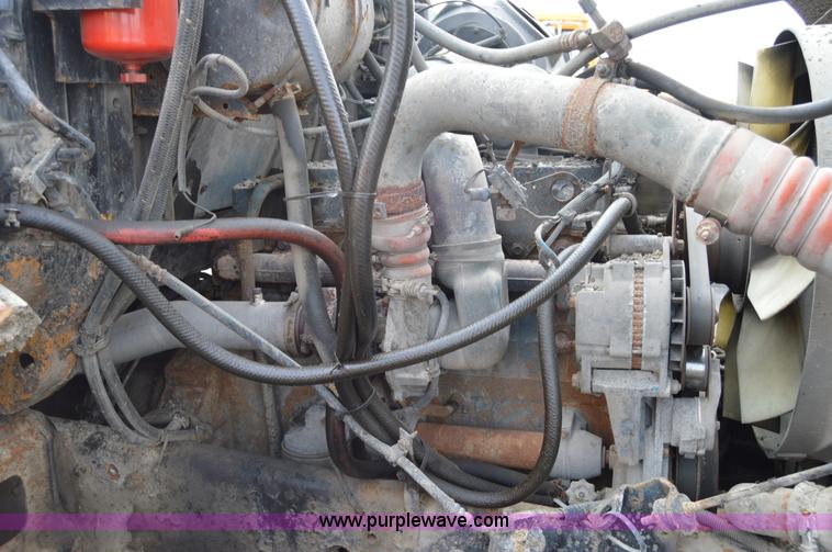 image for item F8318 2002 International F2554 dump truck