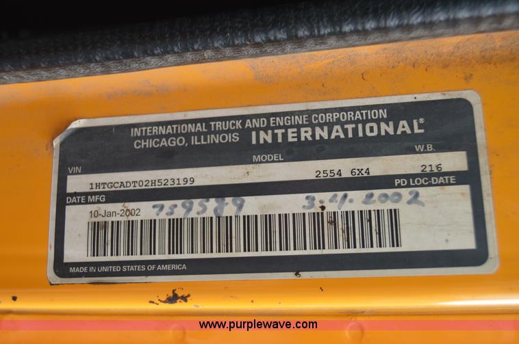 image for item F8318 2002 International F2554 dump truck