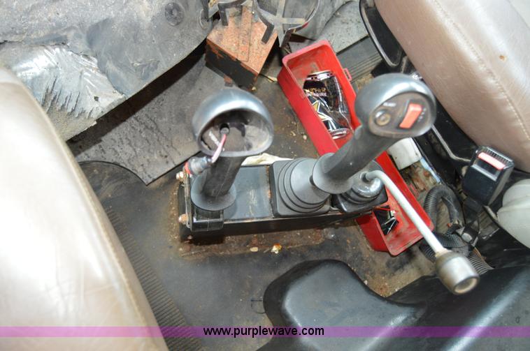 image for item F8318 2002 International F2554 dump truck