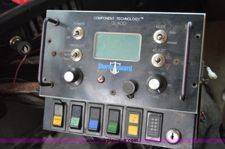 image for item F8318 2002 International F2554 dump truck