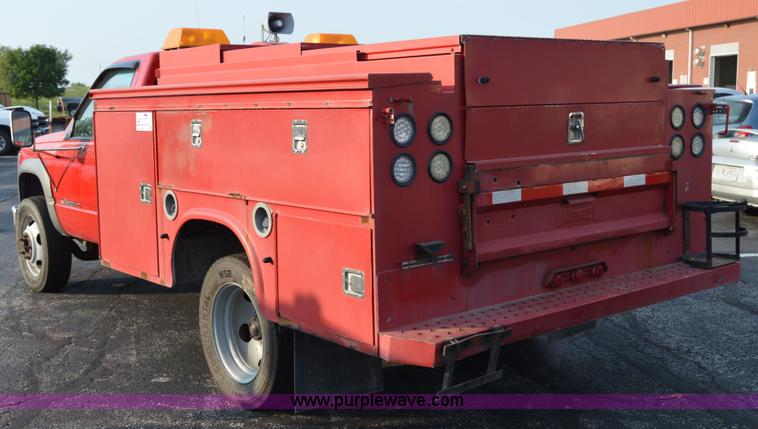 image for item F8320 1999 GMC Sierra Classic 3500 utility truck