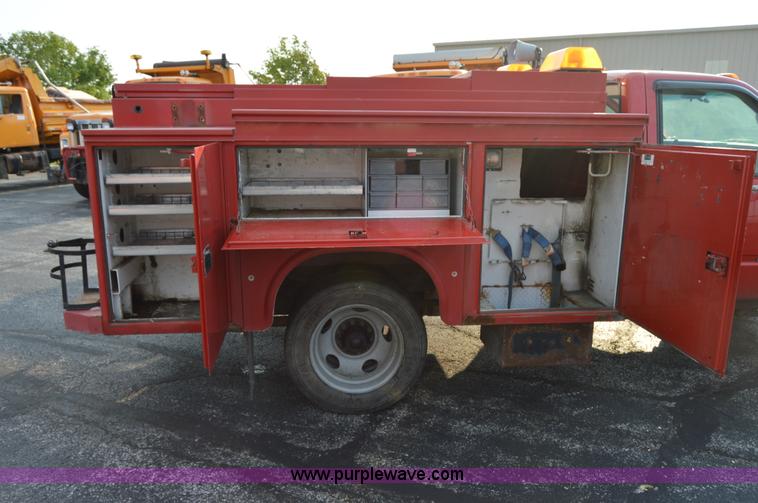 image for item F8320 1999 GMC Sierra Classic 3500 utility truck