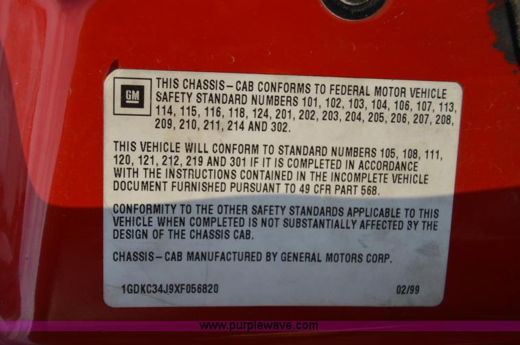 image for item F8320 1999 GMC Sierra Classic 3500 utility truck