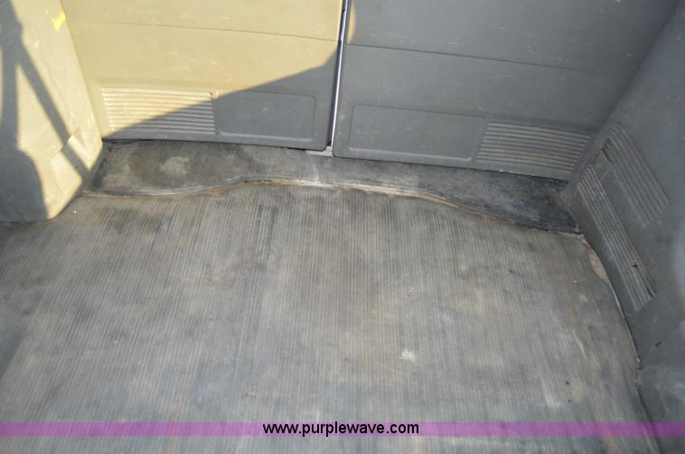 image for item F8321 2008 Chevrolet Express G2500 van