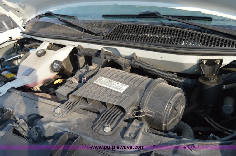image for item F8321 2008 Chevrolet Express G2500 van
