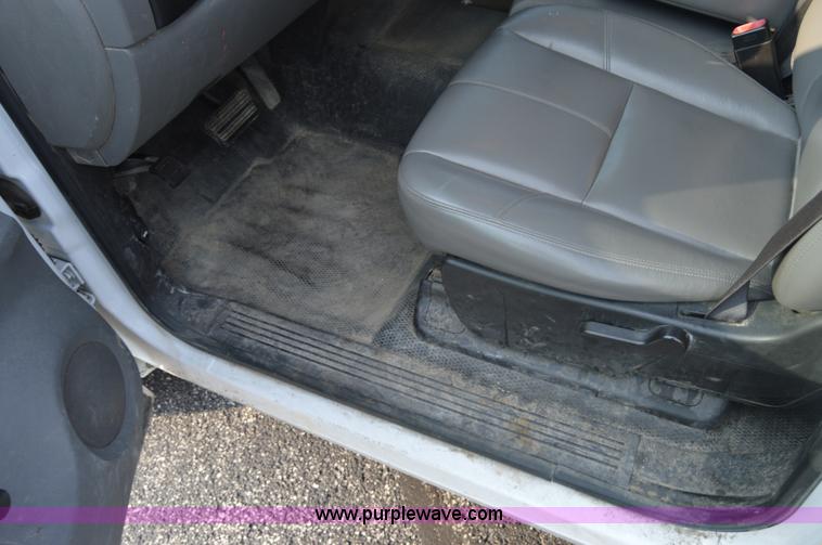 image for item F8324 2008 Chevrolet Silverado 1500 pickup truck