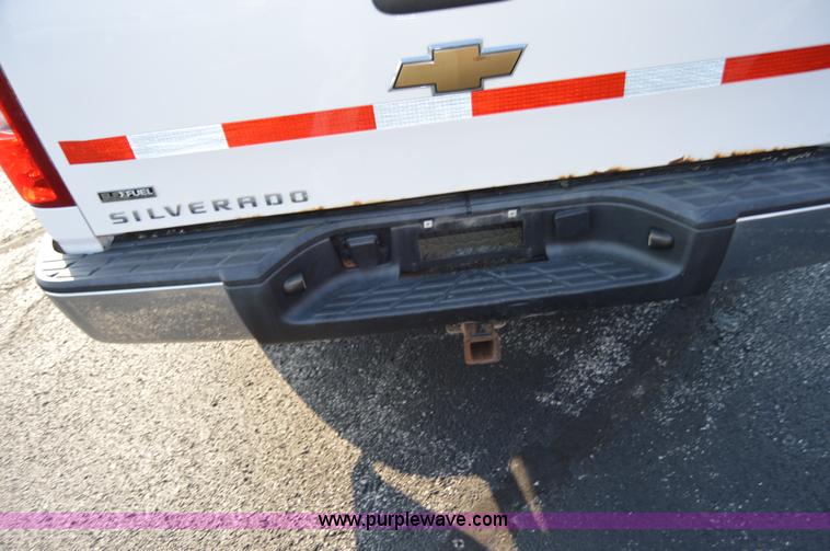 image for item F8325 2008 Chevrolet Silverado 1500 pickup truck