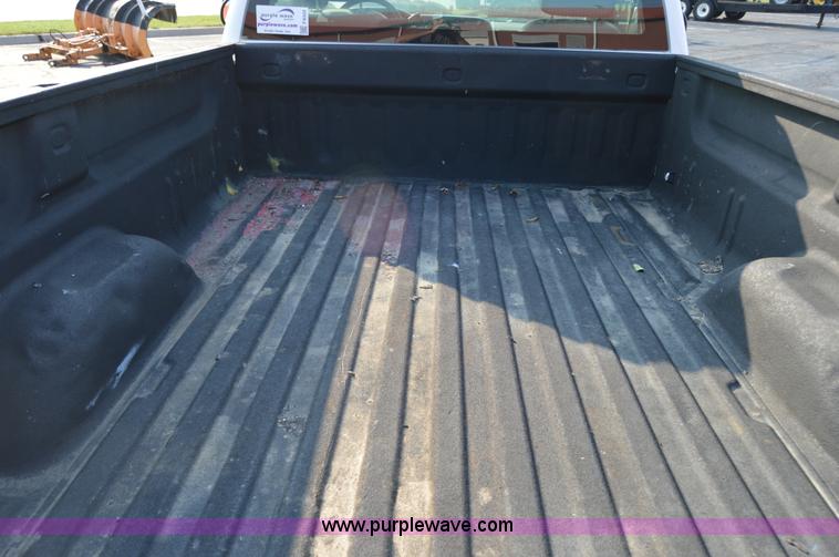 image for item F8325 2008 Chevrolet Silverado 1500 pickup truck