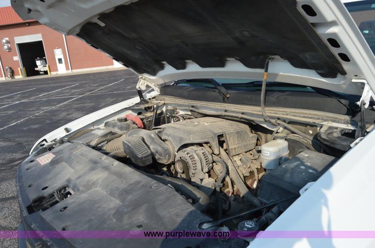 image for item F8325 2008 Chevrolet Silverado 1500 pickup truck