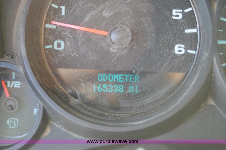 image for item F8325 2008 Chevrolet Silverado 1500 pickup truck