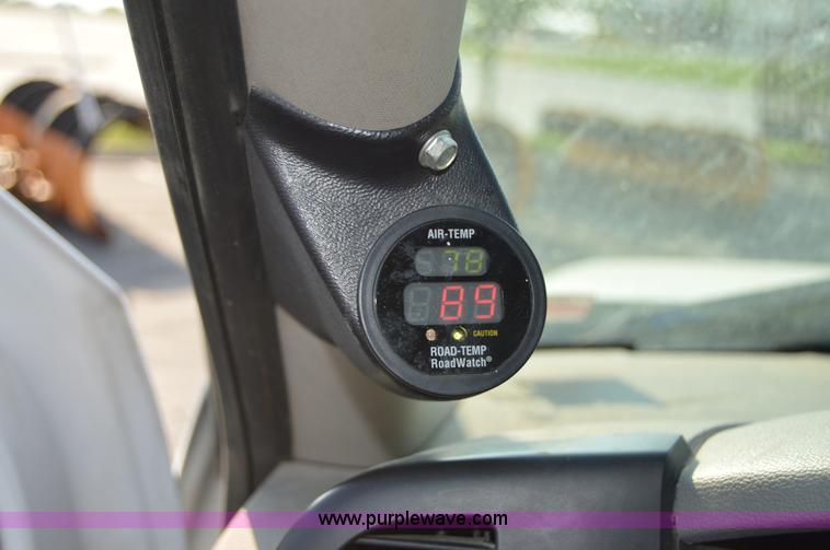 image for item F8325 2008 Chevrolet Silverado 1500 pickup truck