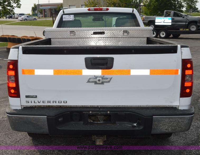 image for item F8326 2008 Chevrolet Silverado 1500 pickup truck