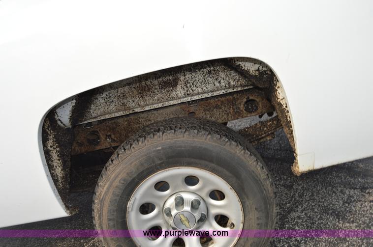 image for item F8326 2008 Chevrolet Silverado 1500 pickup truck