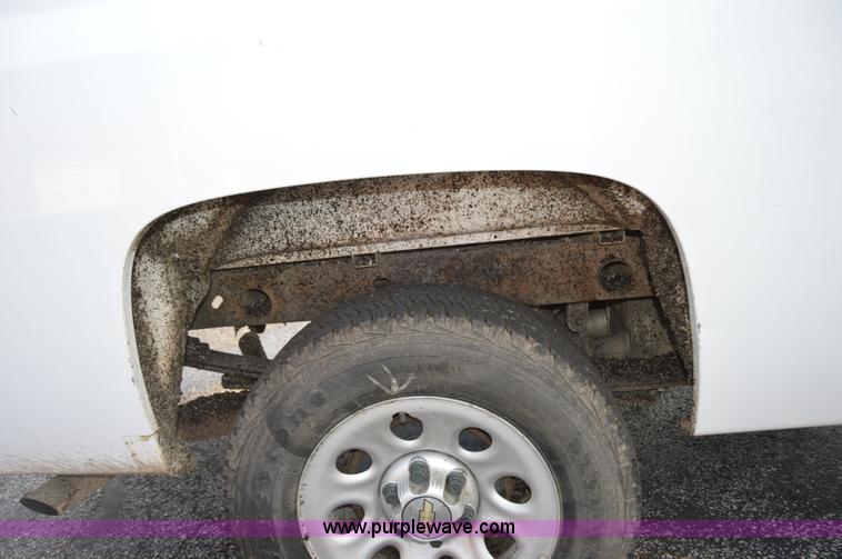 image for item F8326 2008 Chevrolet Silverado 1500 pickup truck