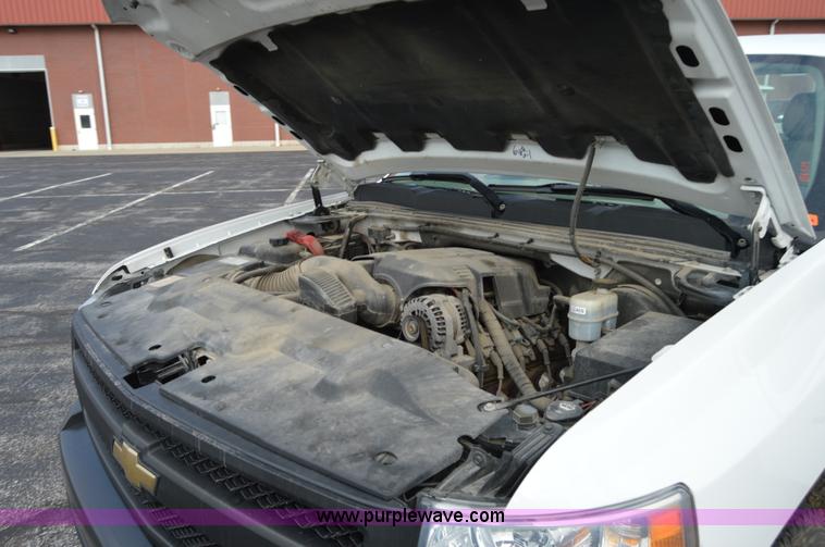 image for item F8326 2008 Chevrolet Silverado 1500 pickup truck