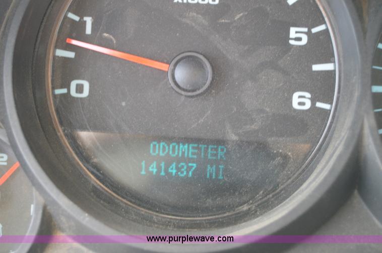 image for item F8326 2008 Chevrolet Silverado 1500 pickup truck