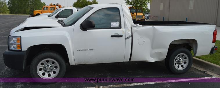 image for item F8327 2010 Chevrolet Silverado 1500 pickup truck