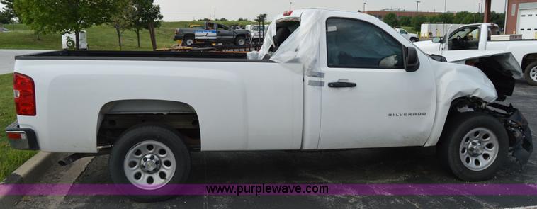 image for item F8327 2010 Chevrolet Silverado 1500 pickup truck