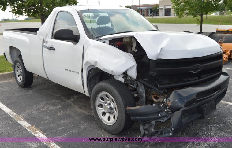 image for item F8327 2010 Chevrolet Silverado 1500 pickup truck