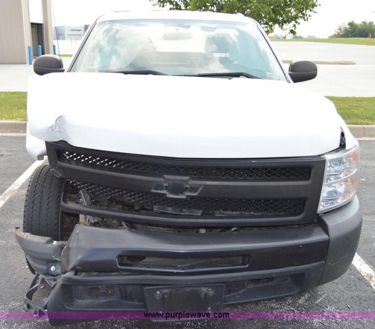 image for item F8327 2010 Chevrolet Silverado 1500 pickup truck