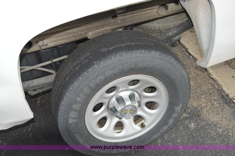 image for item F8327 2010 Chevrolet Silverado 1500 pickup truck