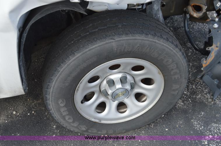 image for item F8327 2010 Chevrolet Silverado 1500 pickup truck