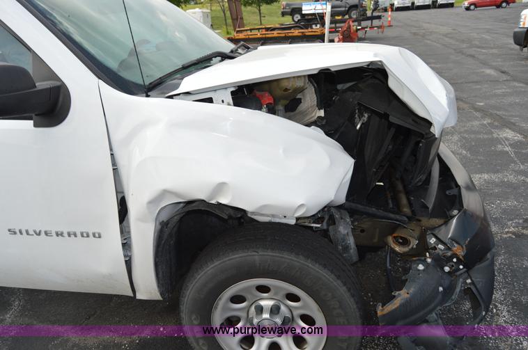 image for item F8327 2010 Chevrolet Silverado 1500 pickup truck