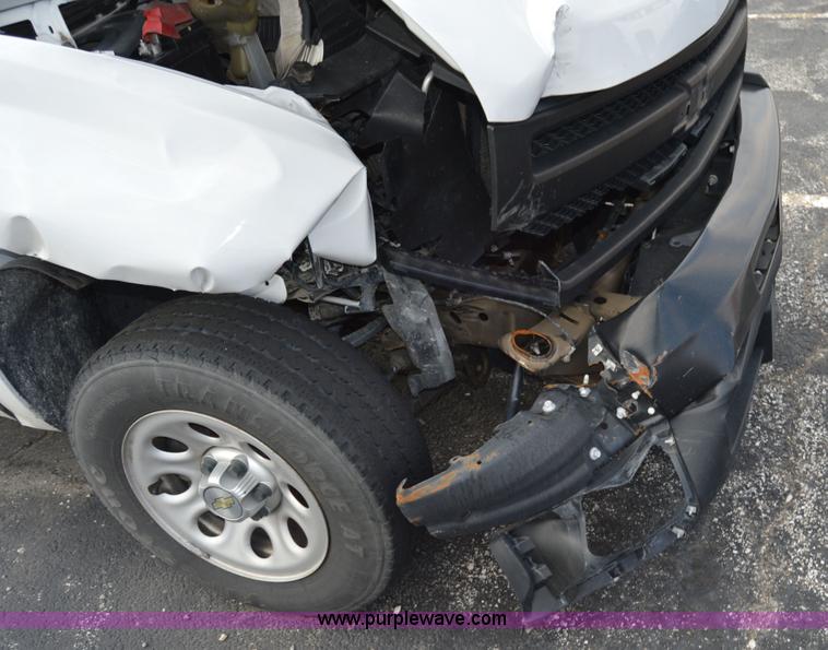 image for item F8327 2010 Chevrolet Silverado 1500 pickup truck