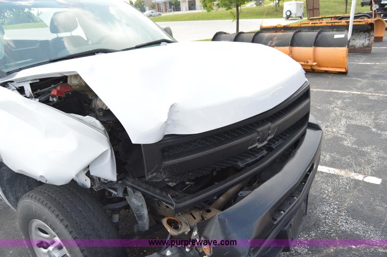 image for item F8327 2010 Chevrolet Silverado 1500 pickup truck