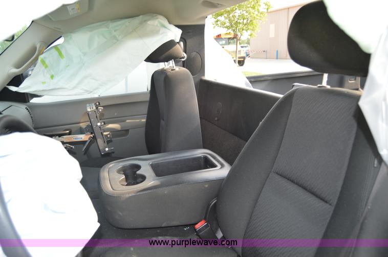 image for item F8327 2010 Chevrolet Silverado 1500 pickup truck