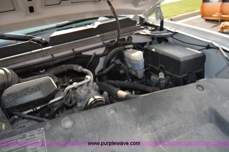 image for item F8327 2010 Chevrolet Silverado 1500 pickup truck