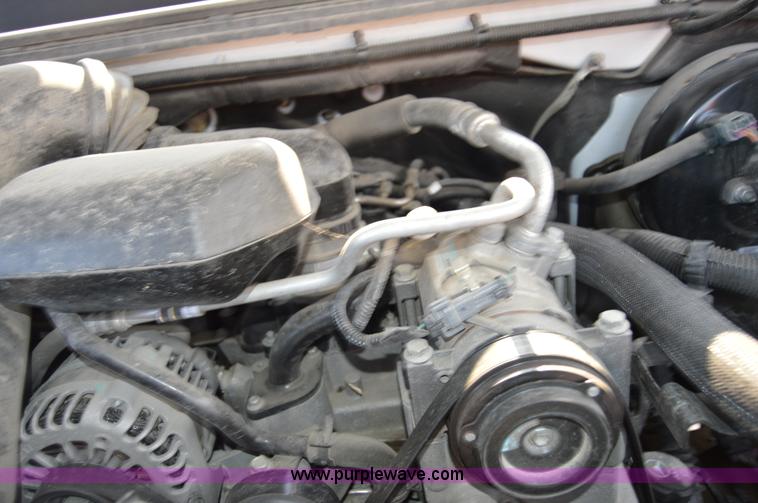 image for item F8327 2010 Chevrolet Silverado 1500 pickup truck