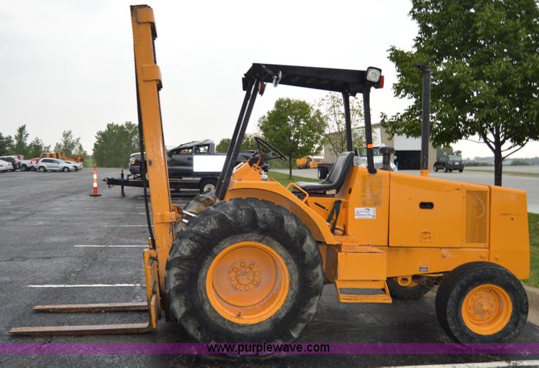 image for item F8333 1986 John Deere 482C rough terrain forklift
